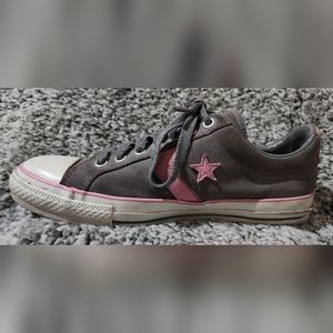 Womens Converse Size 11